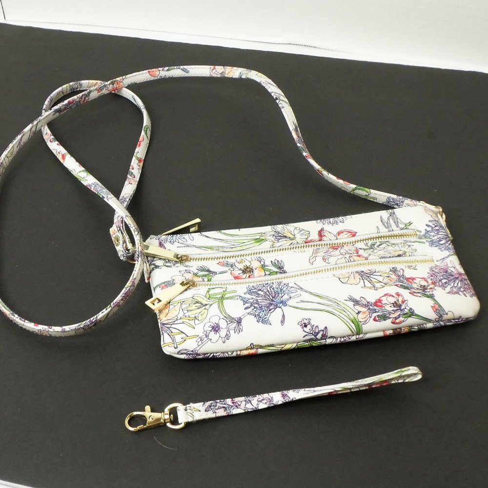 Women's Cross Body Small Floral Design Purse with wrist strap Size OS